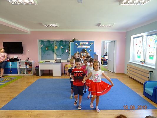 Grafika #2: Pożegnanie 6-latków przez młodsze przedszkolaki cz. I