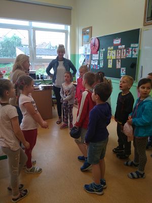 Grafika #0: Przedszkolaki z wizytą w Szkole Podstawowej w Wicku cz. I