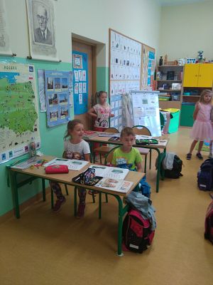 Grafika #4: Przedszkolaki z wizytą w Szkole Podstawowej w Wicku cz. I