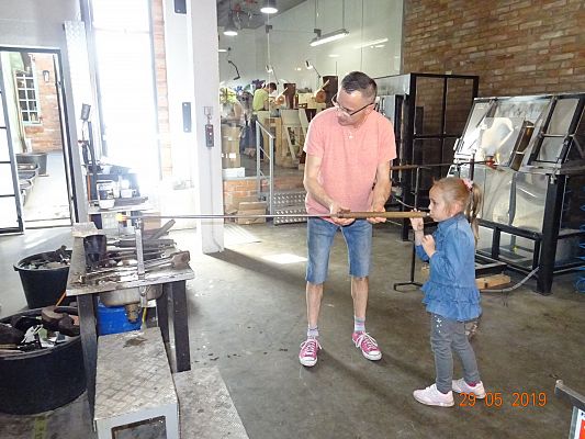 Grafika #0: Wycieczka do Pucka-Manufaktura szkła PuckGlas cz. V