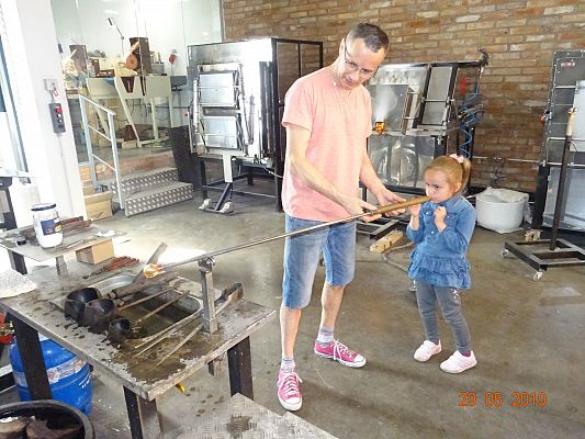 Grafika #1: Wycieczka do Pucka-Manufaktura szkła PuckGlas cz. V