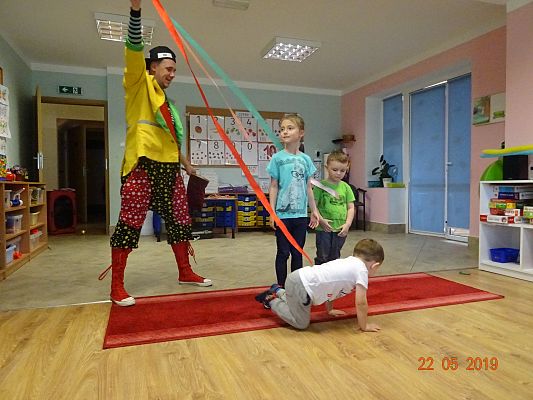 Grafika #1: Cyrk HECA w przedszkolu cz. VI