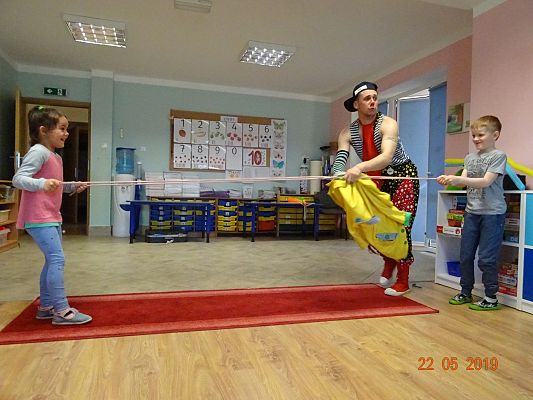 Grafika #4: Cyrk HECA w przedszkolu cz. VI