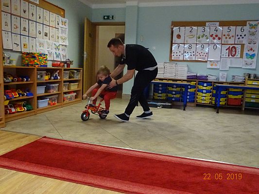 Grafika #7: Cyrk HECA w przedszkolu cz. VI