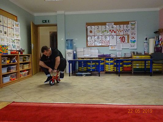 Grafika #8: Cyrk HECA w przedszkolu cz. VI