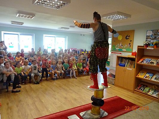 Grafika #1: Cyrk HECA w przedszkolu cz. IV