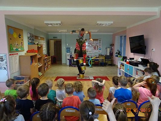 Grafika #5: Cyrk HECA w przedszkolu cz. IV