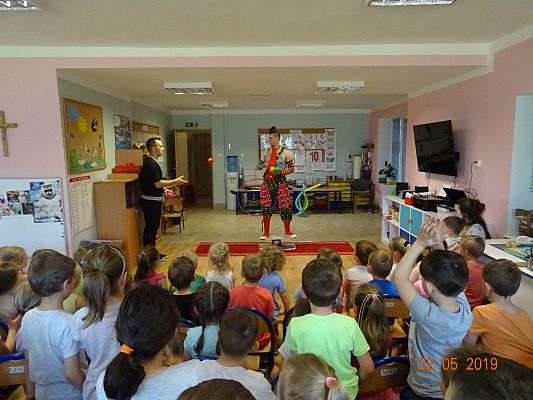 Grafika #4: Cyrk HECA w przedszkolu cz. III