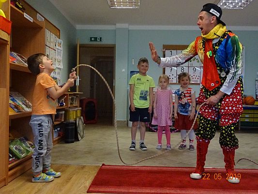 Grafika #1: Cyrk HECA w przedszkolu cz. II