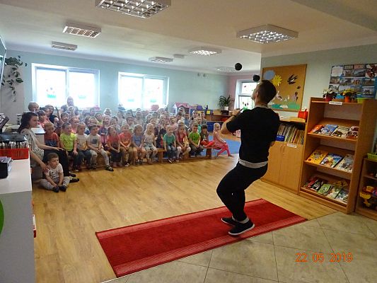 Grafika #7: Cyrk HECA w przedszkolu cz.I