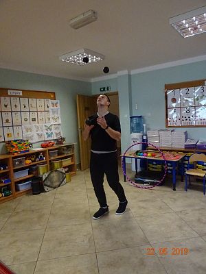 Grafika #8: Cyrk HECA w przedszkolu cz.I