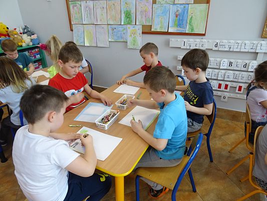 Grafika #1: Cukierki -zajęcia profilaktyczne w grupie III-Sowy cz. II