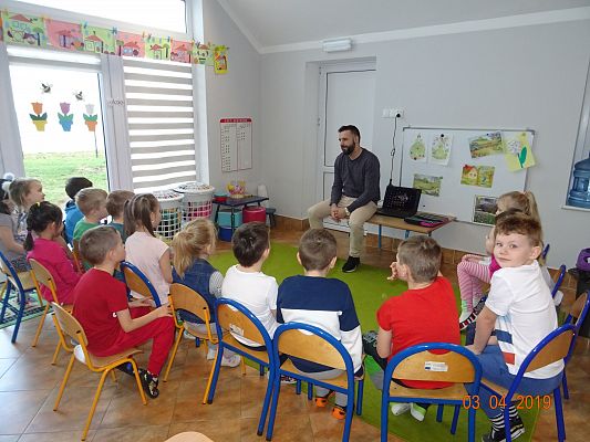 Grafika #0: Cukierki -zajęcia profilaktyczne w grupie III-Sowy cz. I