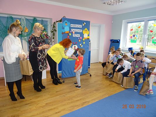 Grafika #4: Przedszkolny konkurs logopedyczny pt. Wierszyki ćwiczące języki cz. V