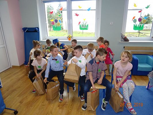 Grafika #5: Przedszkolny konkurs logopedyczny pt. Wierszyki ćwiczące języki cz. V