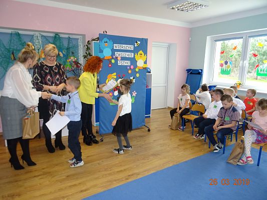 Grafika #6: Przedszkolny konkurs logopedyczny pt. Wierszyki ćwiczące języki cz. IV