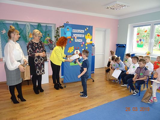 Grafika #7: Przedszkolny konkurs logopedyczny pt. Wierszyki ćwiczące języki cz. IV