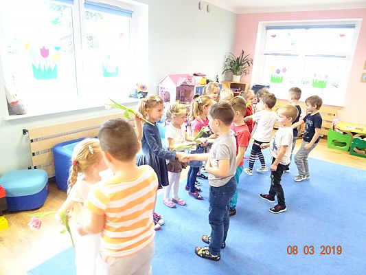 Grafika #0: Przedszkolaki świętowały Dzień Kobiet cz. V
