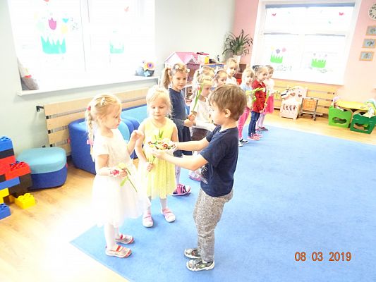 Grafika #6: Przedszkolaki świętowały Dzień Kobiet cz. IV