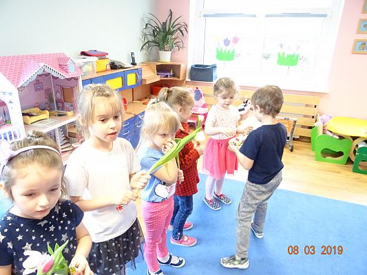 Grafika #8: Przedszkolaki świętowały Dzień Kobiet cz. IV