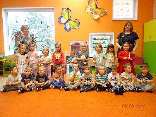 Grafika #0: Przedszkolaki świętowały Dzień Kobiet cz. III