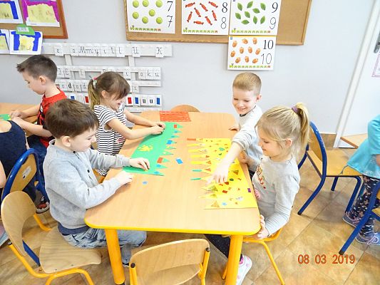 Grafika #3: Przedszkolaki świętowały Dzień Kobiet cz. III