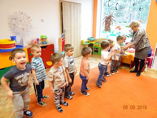 Grafika #5: Przedszkolaki świętowały Dzień Kobiet cz. II