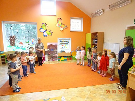 Grafika #5: Przedszkolaki świętowały Dzień Kobiet cz. I