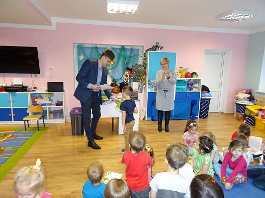 Grafika #0: Rozstrzygnięcie konkursu plastycznego  Domy leśnych zwierząt cz. II