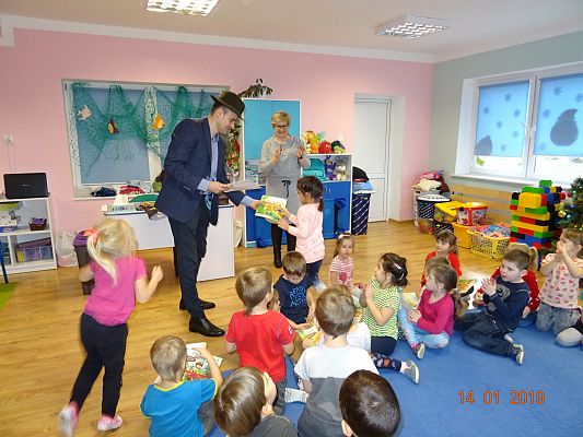 Grafika #1: Rozstrzygnięcie konkursu plastycznego  Domy leśnych zwierząt cz. II