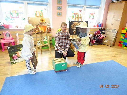 Grafika #0: Warsztaty pszczelarskie cz. III