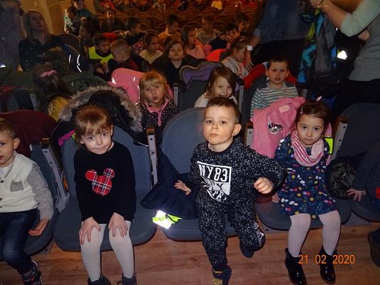 Grafika #1: Wyjazd do Teatru Lalek TĘCZA do Słupska