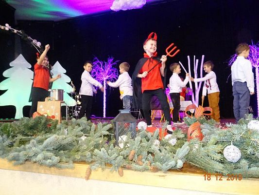 Grafika #1: Świąteczny MISZ-MASZ cz. IX