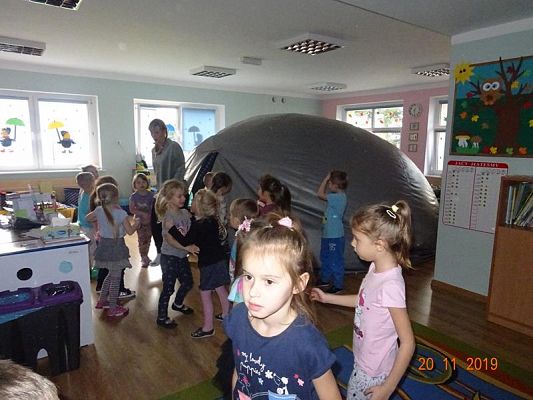 Grafika #7: Mobilne Planetarium Układ Słoneczny cz. III