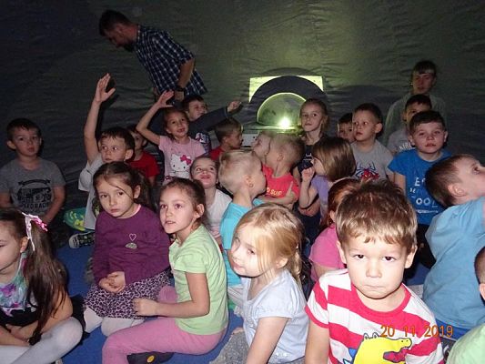 Grafika #7: Mobilne Planetarium Układ Słoneczny cz. II