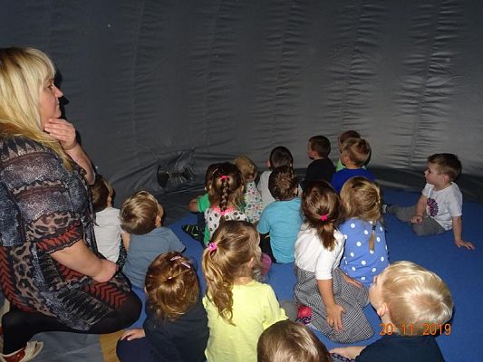 Grafika #3: Mobilne Planetarium Układ Słoneczny cz. I