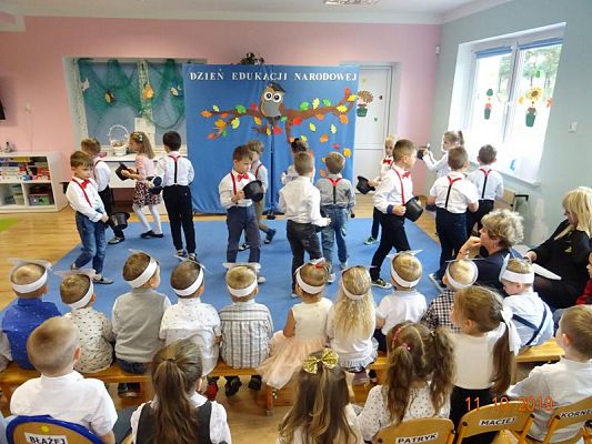 Grafika #4: Dzień Edukacji Narodowej i Pasowanie na Przedszkolaka cz. III