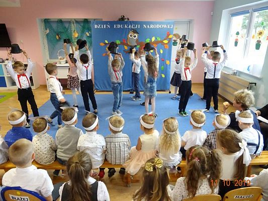 Grafika #5: Dzień Edukacji Narodowej i Pasowanie na Przedszkolaka cz. III
