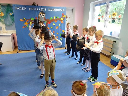 Grafika #6: Dzień Edukacji Narodowej i Pasowanie na Przedszkolaka cz. III