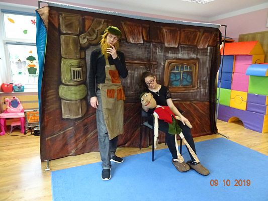 Grafika #3: Teatrzyk Pinokio