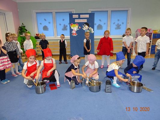 Grafika #16: Dzień Edukacji Narodowej