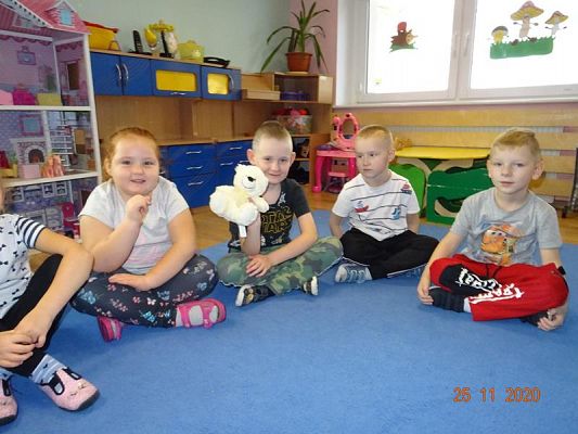 Grafika #14: Dzień Pluszowego Misia gr. I Motylki