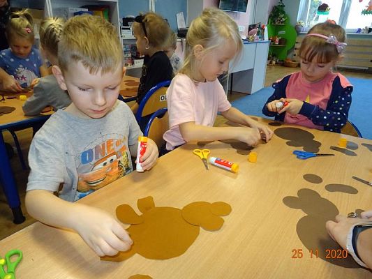 Grafika #44: Dzień Pluszowego Misia gr. I Motylki