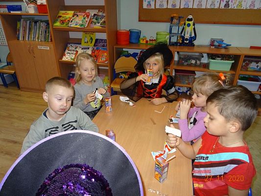 Grafika #23: Andrzejki gr. II Rybki