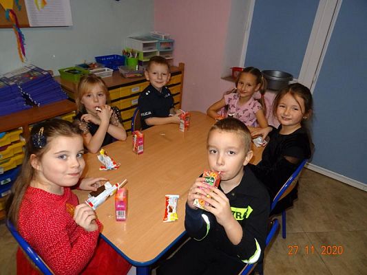 Grafika #25: Andrzejki gr. II Rybki