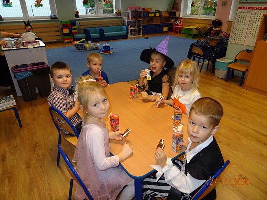 Grafika #26: Andrzejki gr. II Rybki