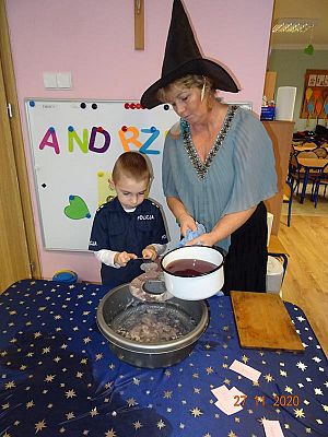 Grafika #32: Andrzejki gr. II Rybki