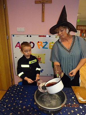 Grafika #53: Andrzejki gr. II Rybki