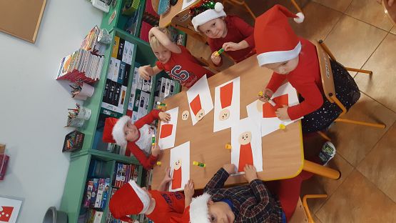 Grafika #7: Mikołajki gr. I Motylki