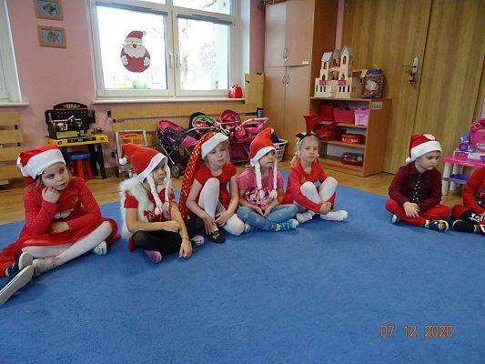 Grafika #11: Mikołajki gr. I Motylki